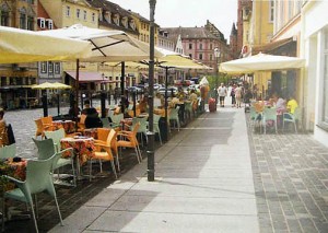 Gehwege und Gastronomie in Altenburg